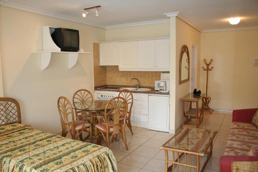 Chayofa Country Club Aparthotel Playa de las Americas  Bilik gambar